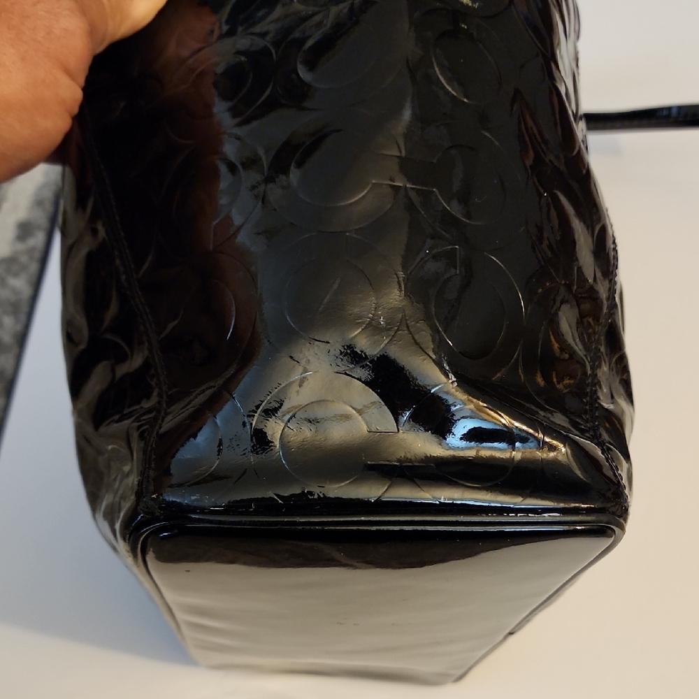 Coach Peyton Op Art Black Patent Leather Tote - Picture 10 of 16